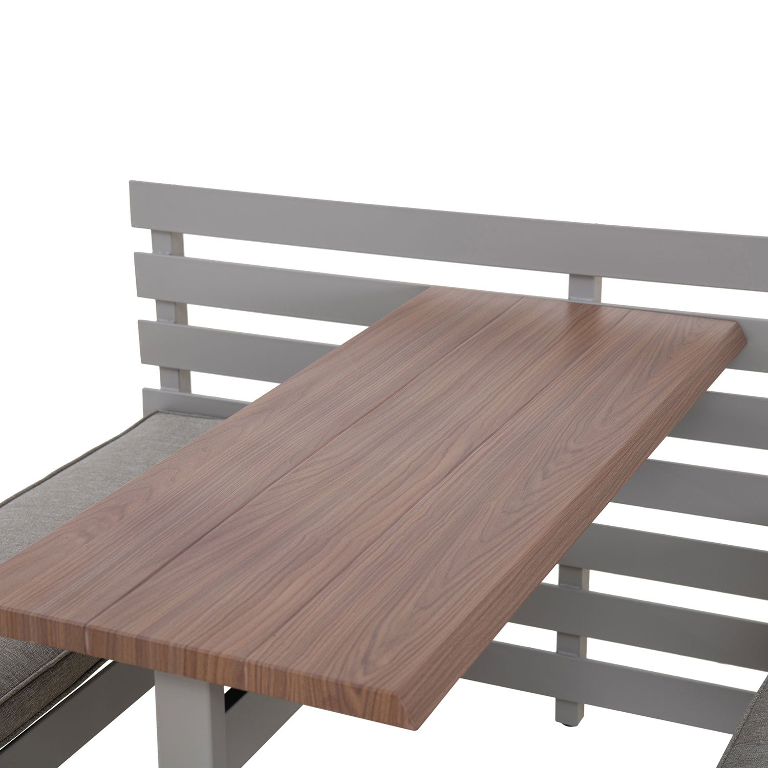 Stalas ir suolai terasai