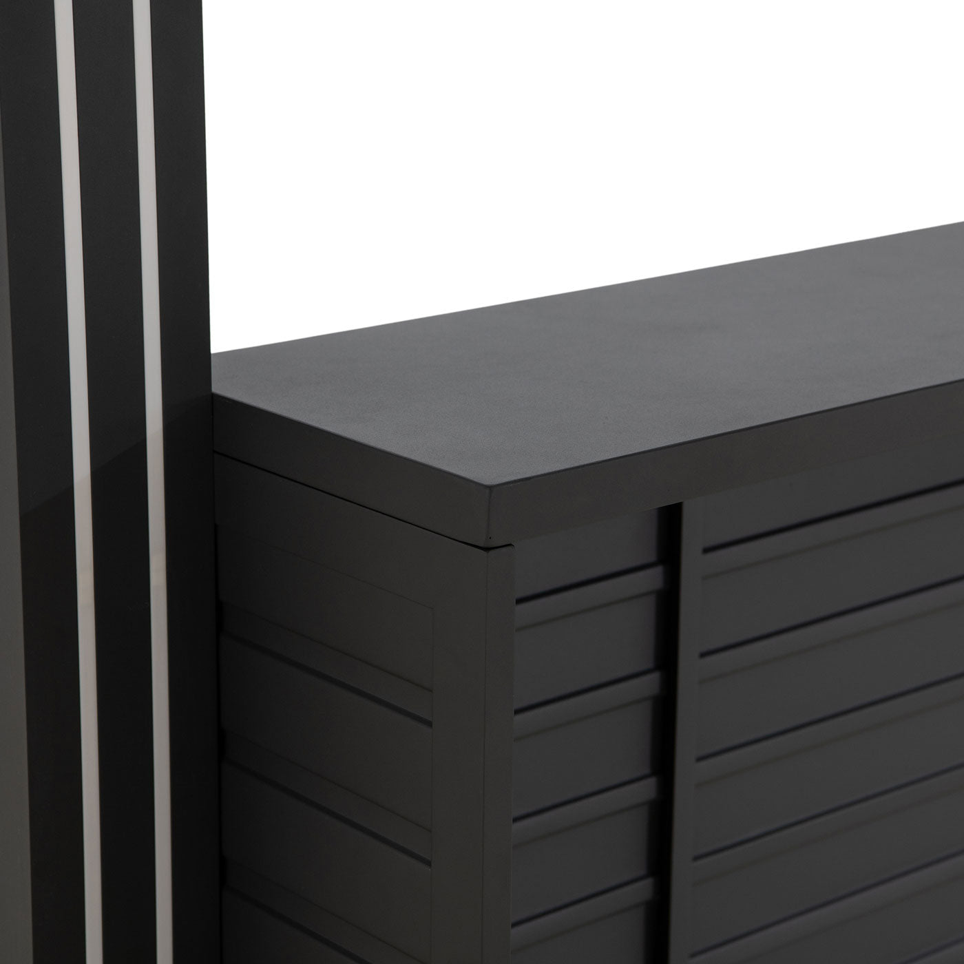 Baras_lauko_pavesiniai