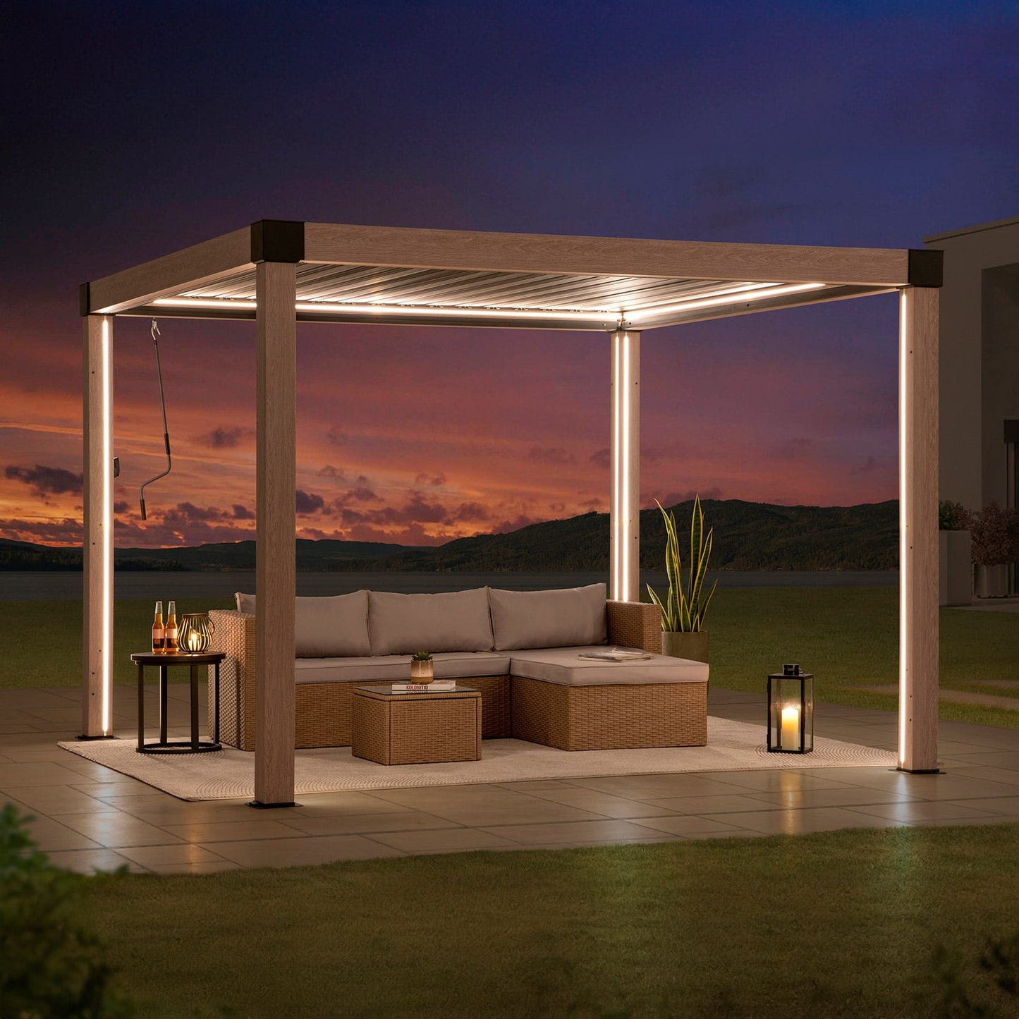 Pavėsinė_su_lamelių_stogu