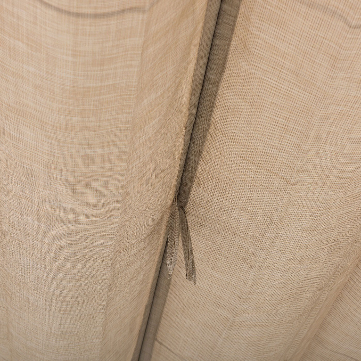 Pavesine_su_medziaginiu_stogu