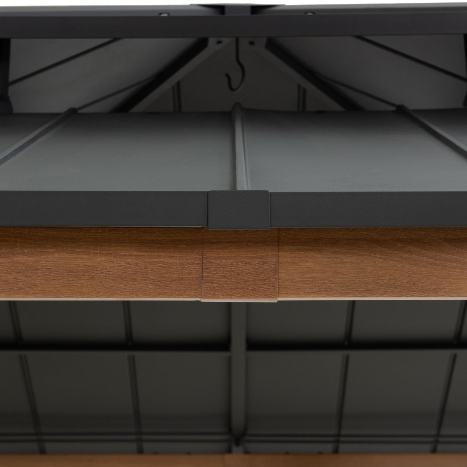 Metalines lauko pavesines