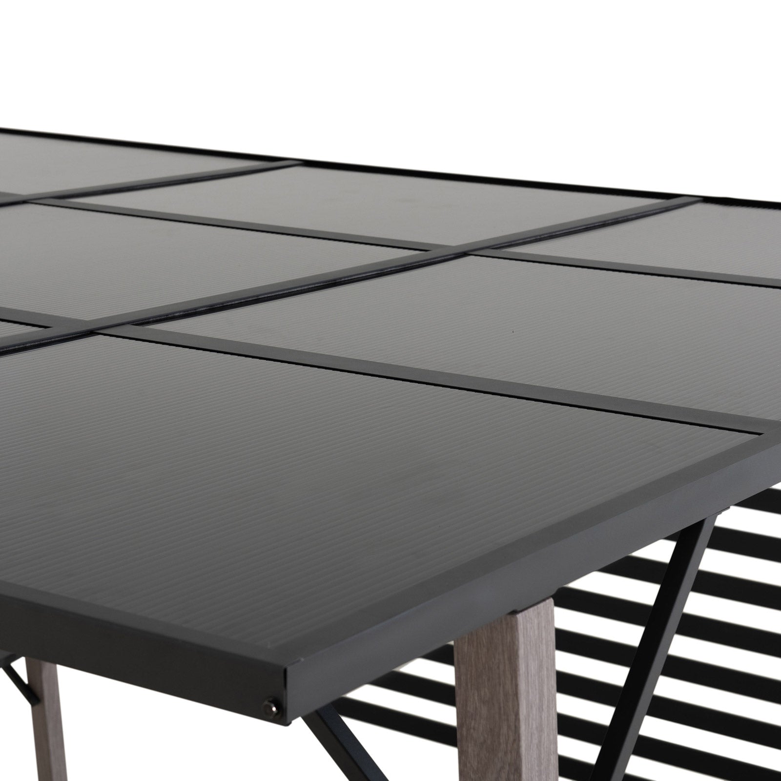 Lauko pavesine baseinui