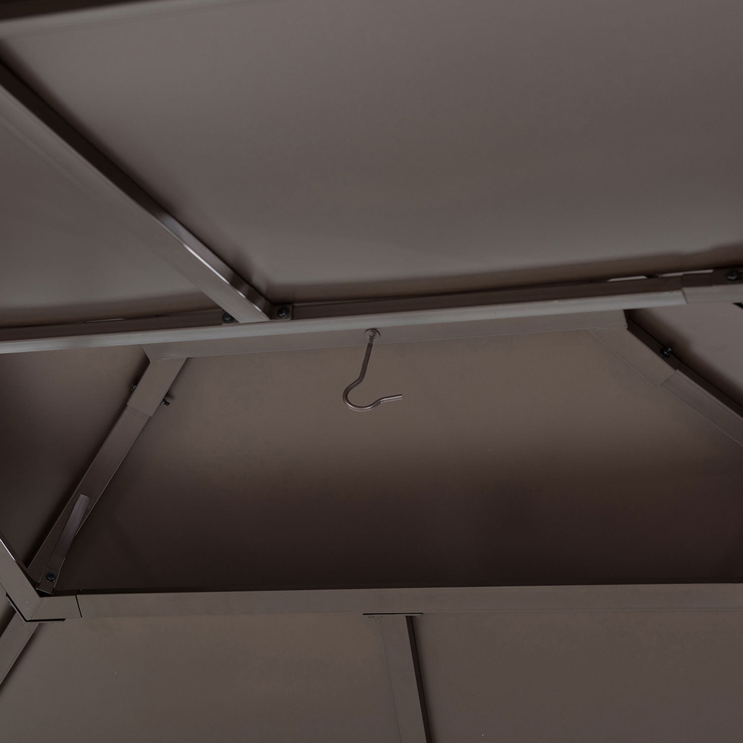 ruda_pavesine_jusu_terasai