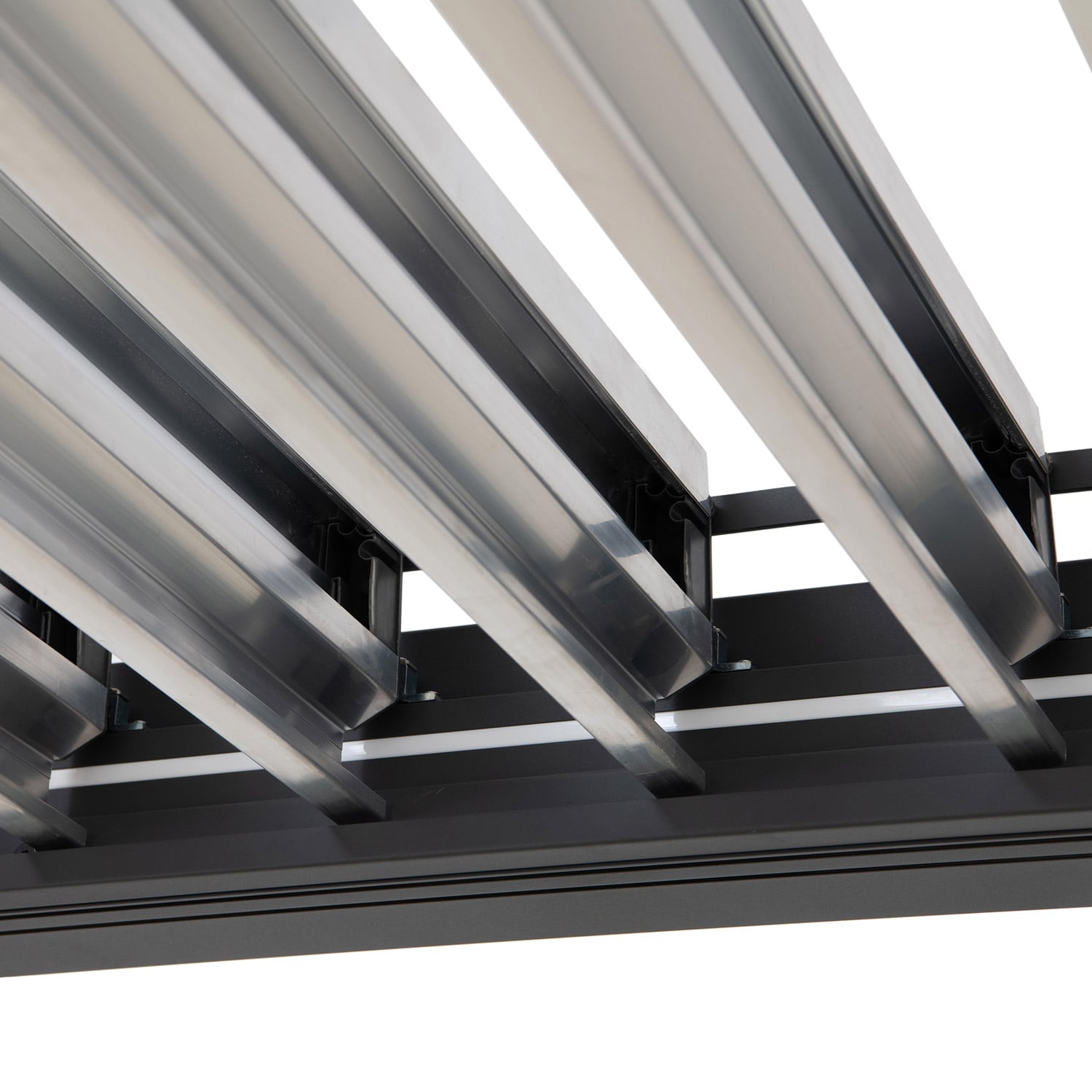 Pergola pilkos spalvos