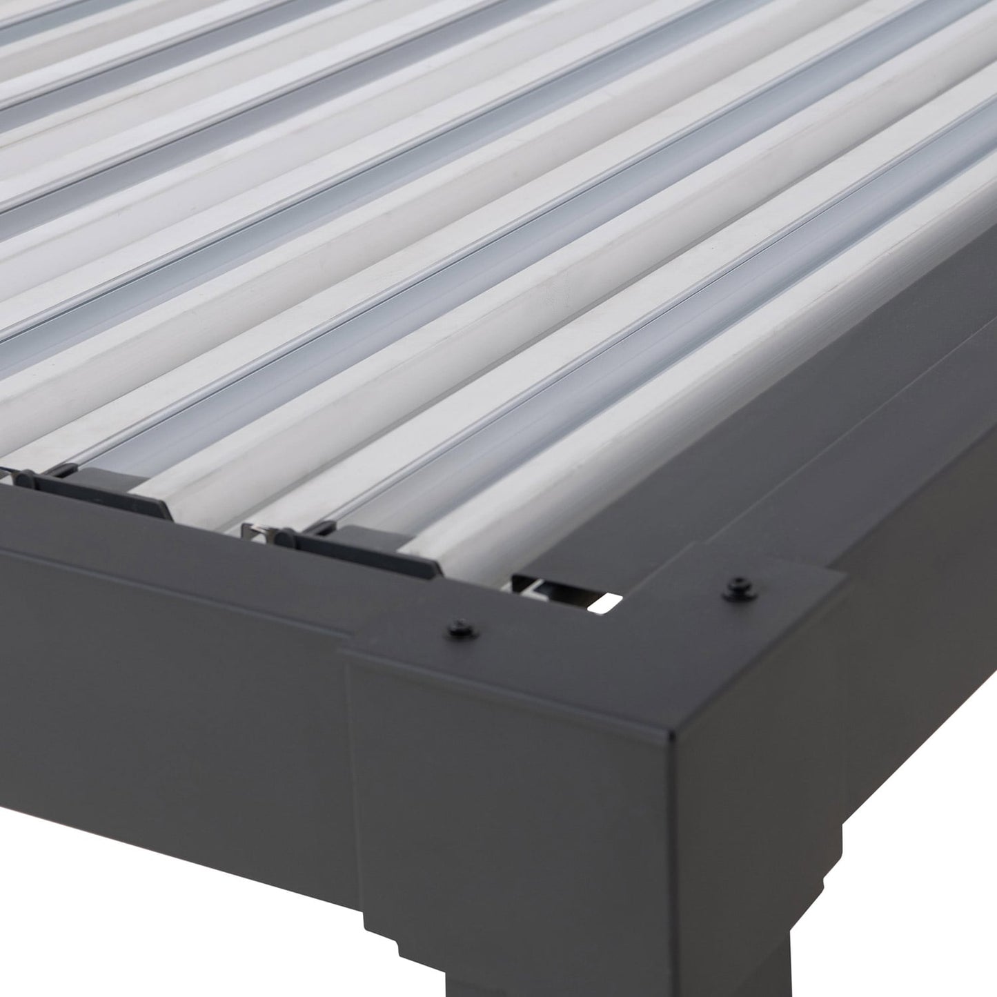 Pergola pilkos spalvos